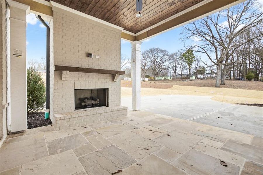 Exterior details and patio area of a home in , Suwanee (Image 3).