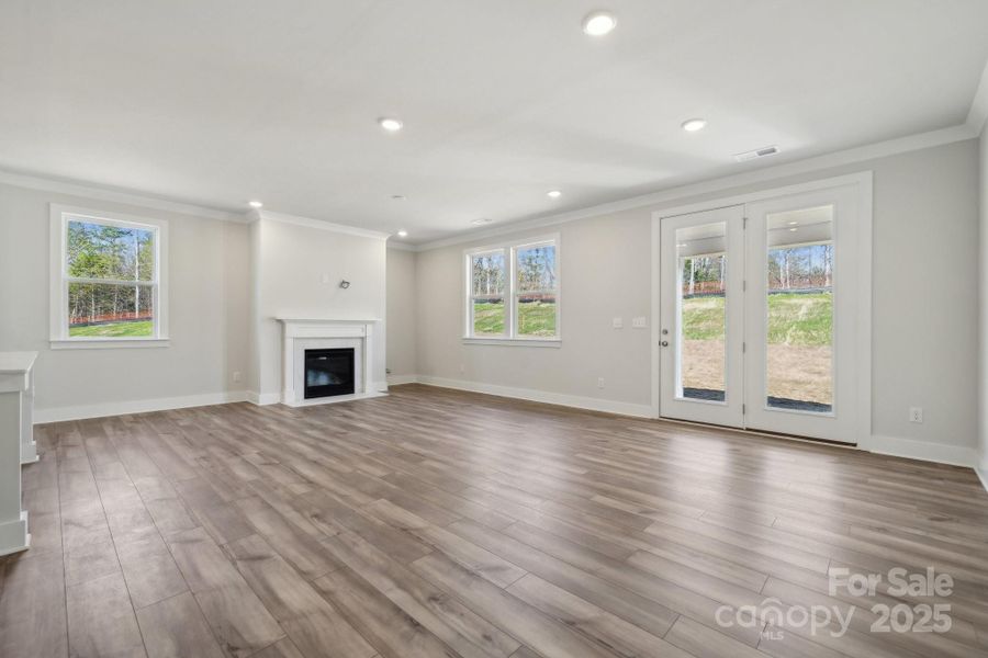 Spacious, unfurnished interior of a new home in Cannon Manor, Kannapolis (Image 15).