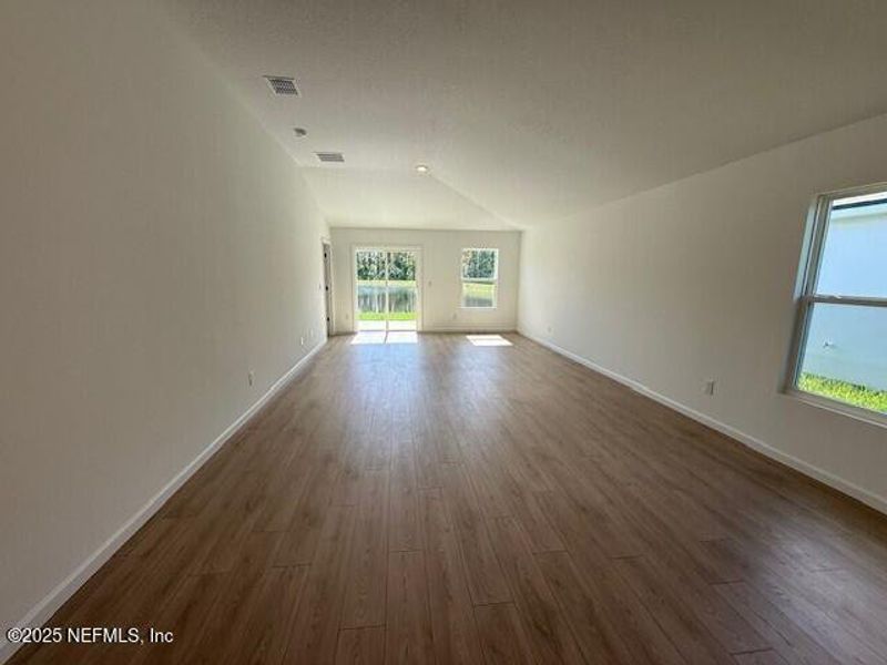 Spacious, unfurnished interior of a new home in Grand Reserve, Bunnell (Image 23).