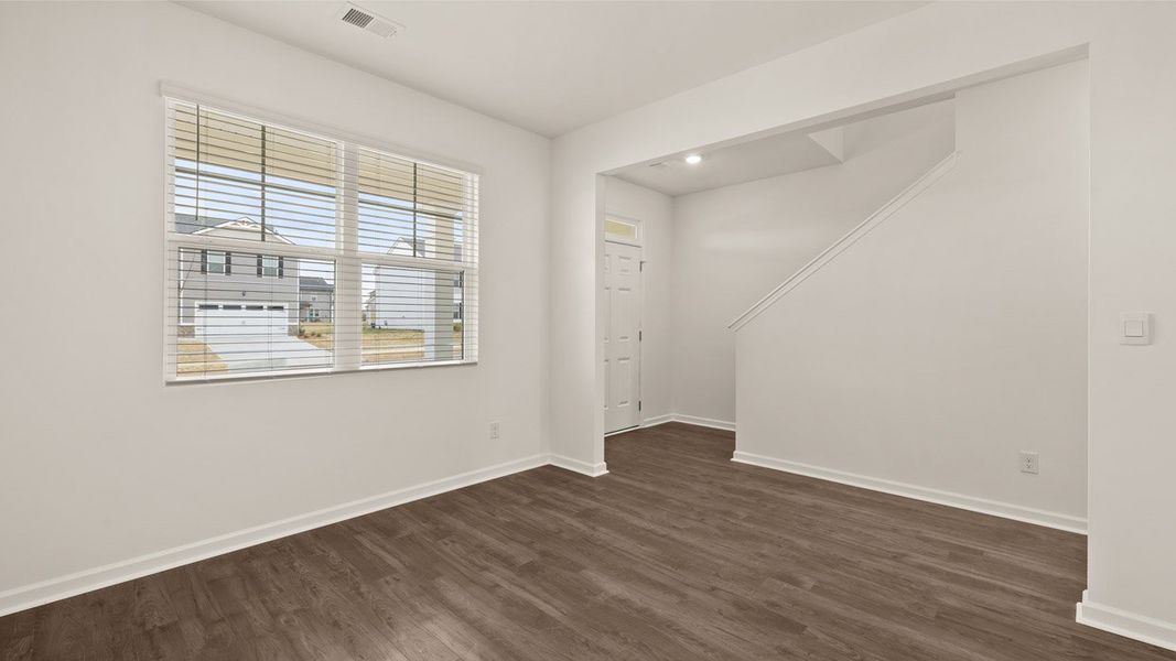 Spacious, unfurnished interior of a new home in Estates at Deer Hollow, Grovetown (Image 18).