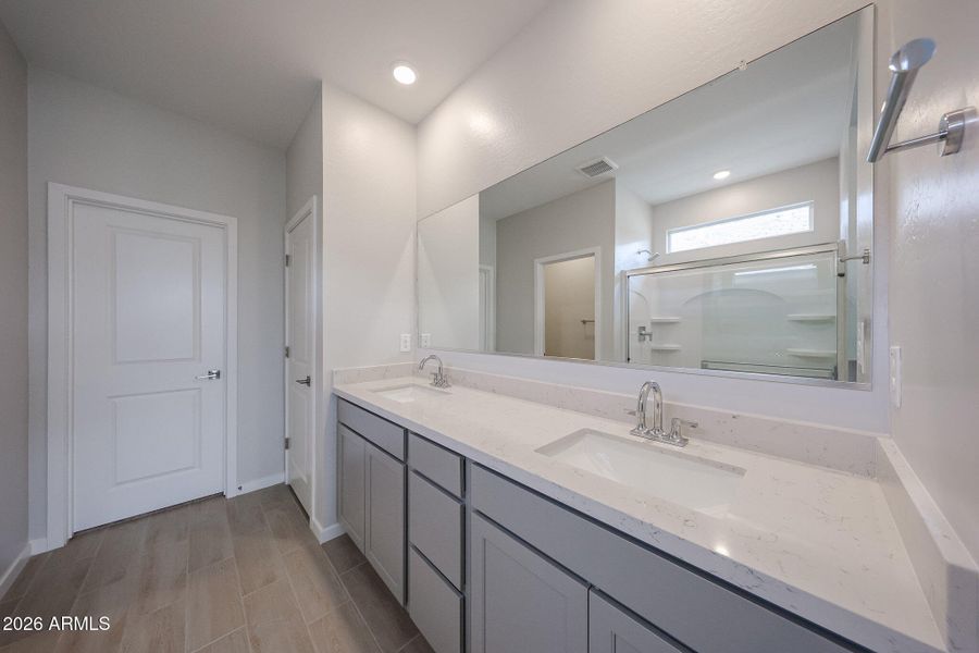 31_Lakes-RED_Erie_New-Construction_Maric