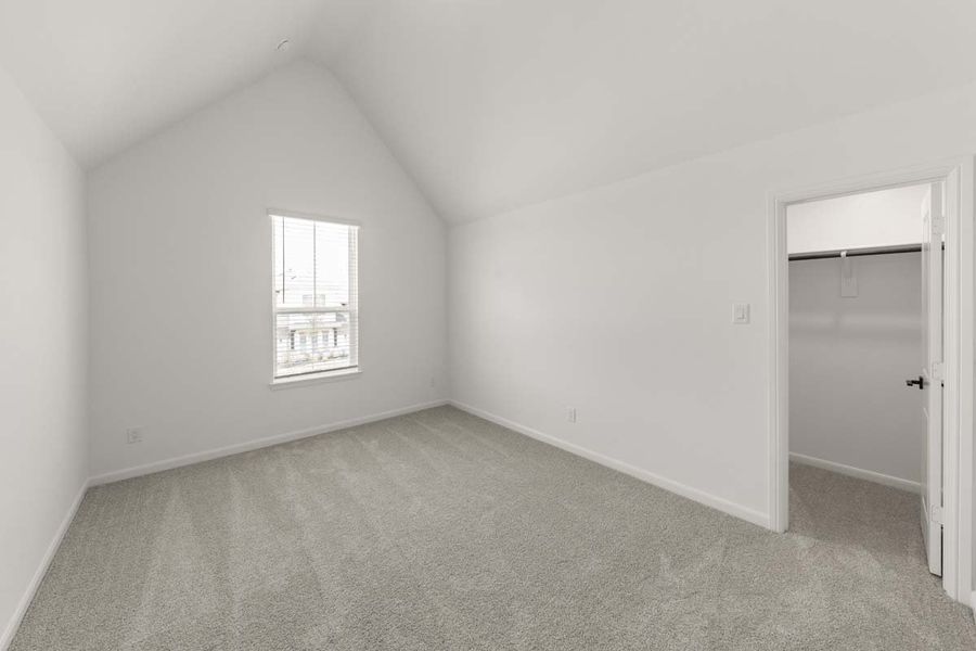 Spacious, unfurnished interior of a new home in Park Hills, Rockwall (Image 35).
