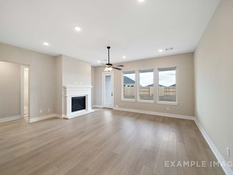 Representative unfurnished interior of a home built from the The Elizabeth A by Davidson Homes LLC in Lago Mar, Texas City (Image 22).