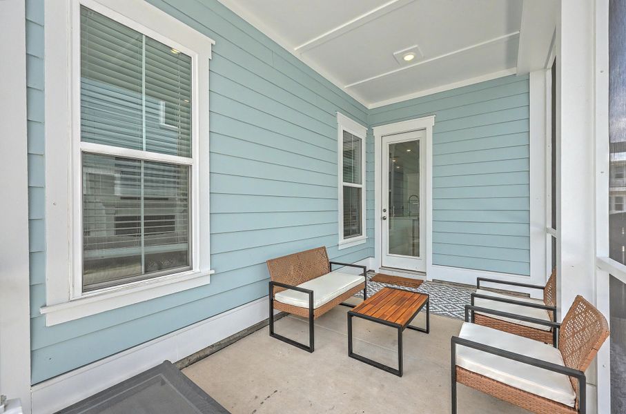 Exterior details and patio area of a home in Carnes Crossroads, Summerville (Image 29).