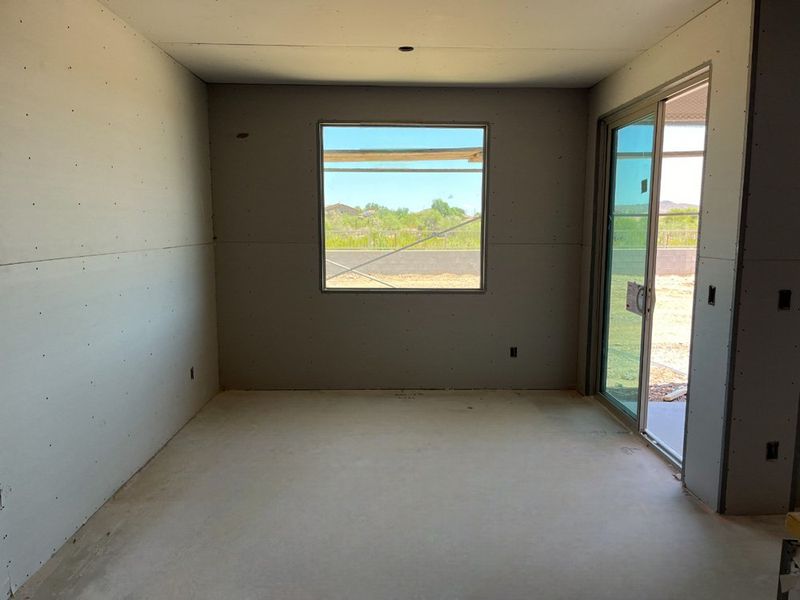 Dining nook with slider to covered patio