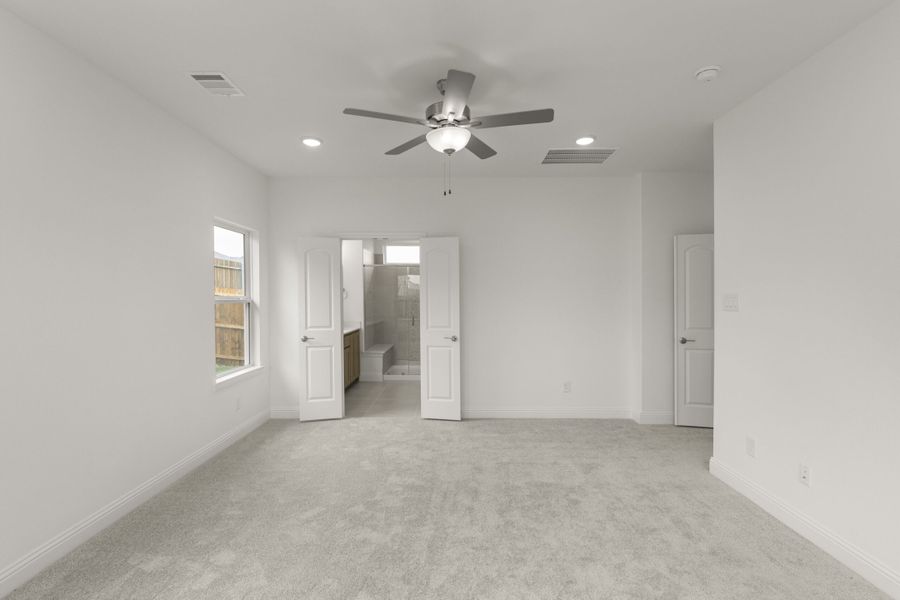 Spacious, unfurnished interior of a new home in Keeneland, Aubrey (Image 24). Spacious, unfurnished interior of a new home in Keeneland, Aubrey (Image 24).