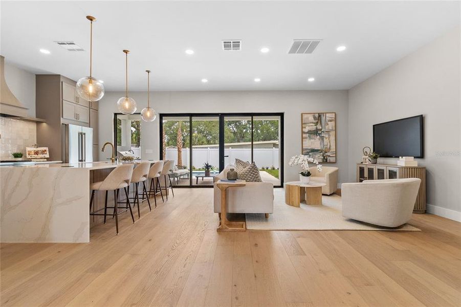 Furnished interior view inside a new home in , Orlando (Image 38).