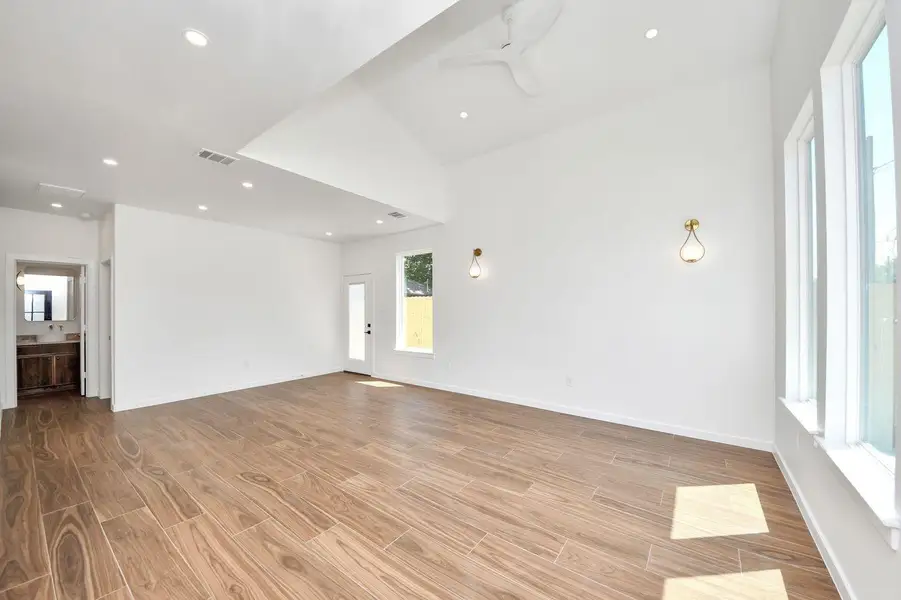 Spacious, unfurnished interior of a new home in , Houston (Image 9). Spacious, unfurnished interior of a new home in , Houston (Image 9).
