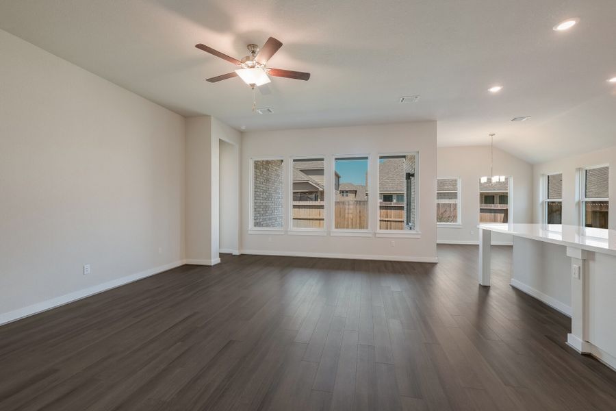 Spacious, unfurnished interior of a new home in Veramendi, New Braunfels (Image 23).