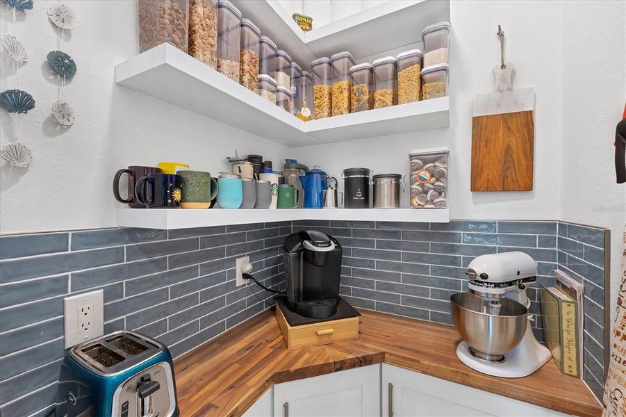 Furnished interior view inside a new home in , Port Charlotte (Image 22).