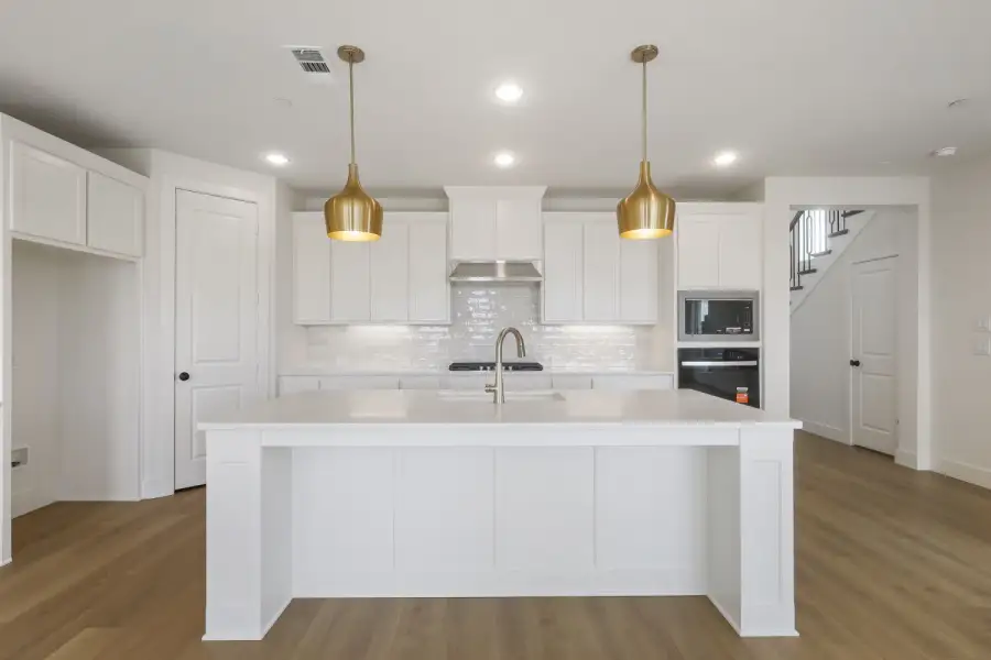 3160 Sir River - Kitchen