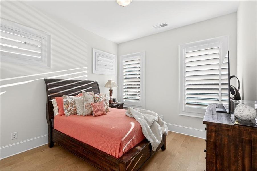 Furnished interior view inside a new home in Hillandale In Historic Roswell, Roswell (Image 15).