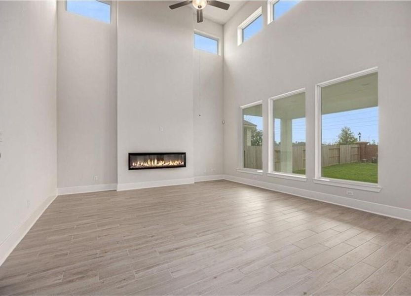 Spacious, unfurnished interior of a new home in , Missouri City (Image 12).