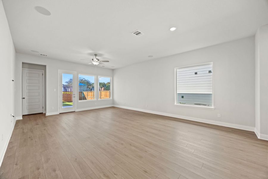 Representative unfurnished interior of a home built from the Schrade by Cambridge Homes in Lake Park, Rowlett (Image 10).