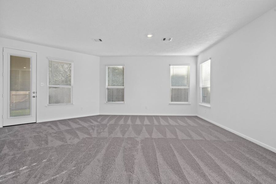 Spacious, unfurnished interior of a new home in Mustang Ridge, Magnolia (Image 5).