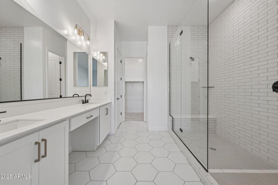 29-web-or-mls-E Stirrup St-S1212-029 29-web-or-mls-E Stirrup St-S1212-029