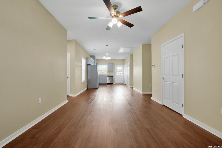 Spacious, unfurnished interior of a new home in , San Antonio (Image 10).