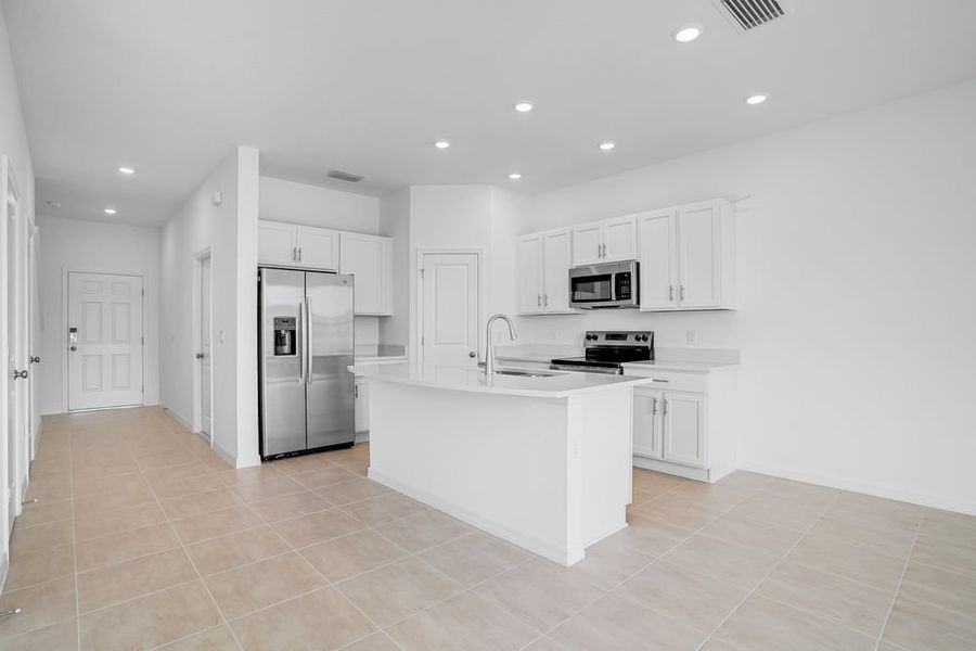 Furnished interior view inside a new home in Waterstone Townhomes, Groveland (Image 4).