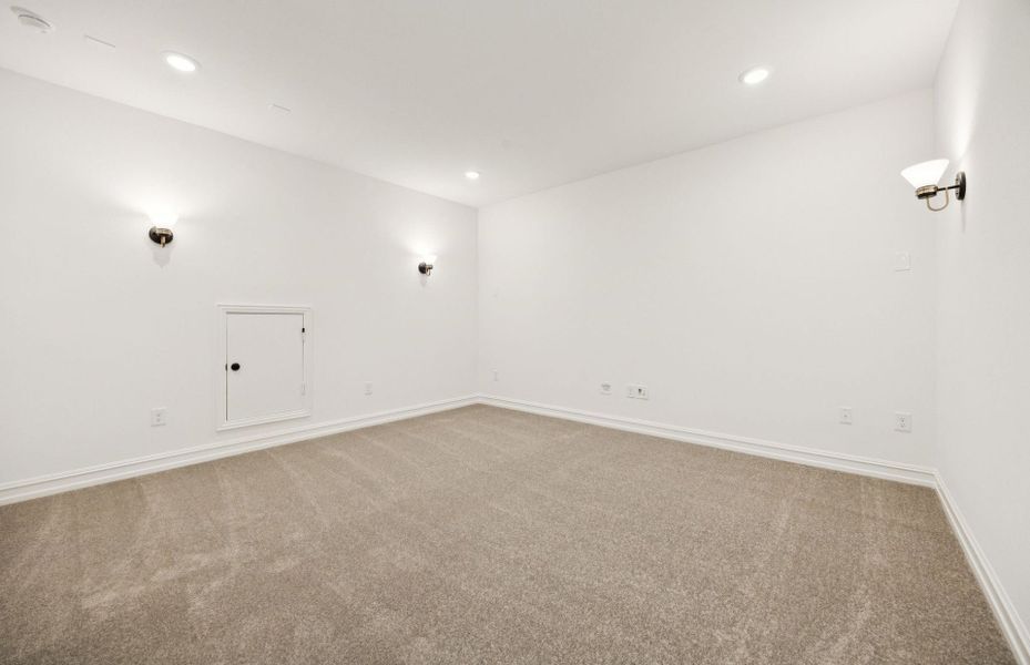 Representative unfurnished interior of a home built from the Ferris by Pulte Homes in Corley Farms, Boerne (Image 30).