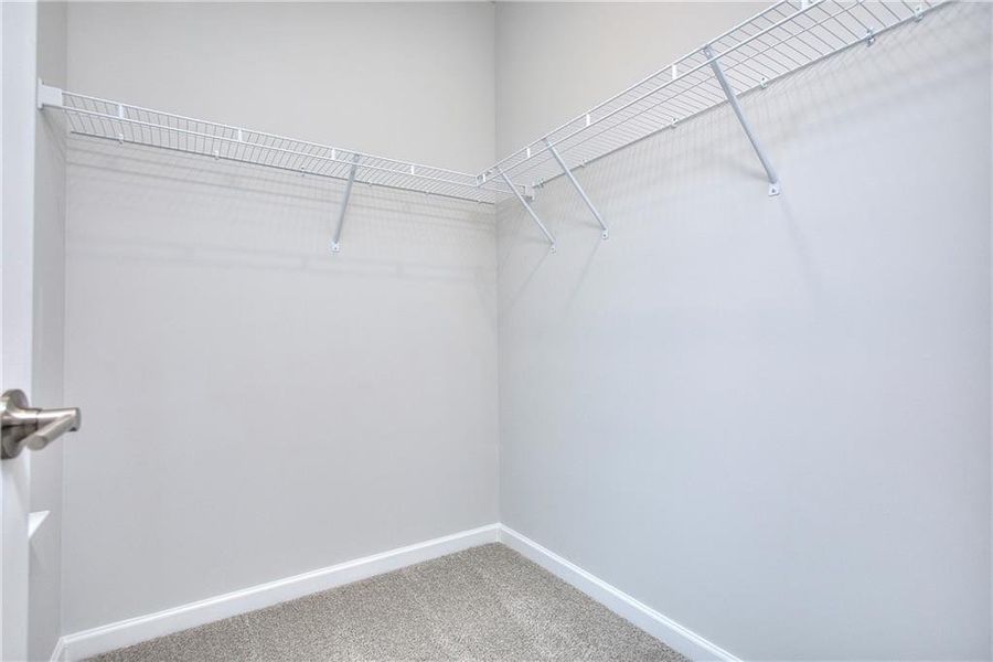 Spacious, unfurnished interior of a new home in , Homer (Image 16).