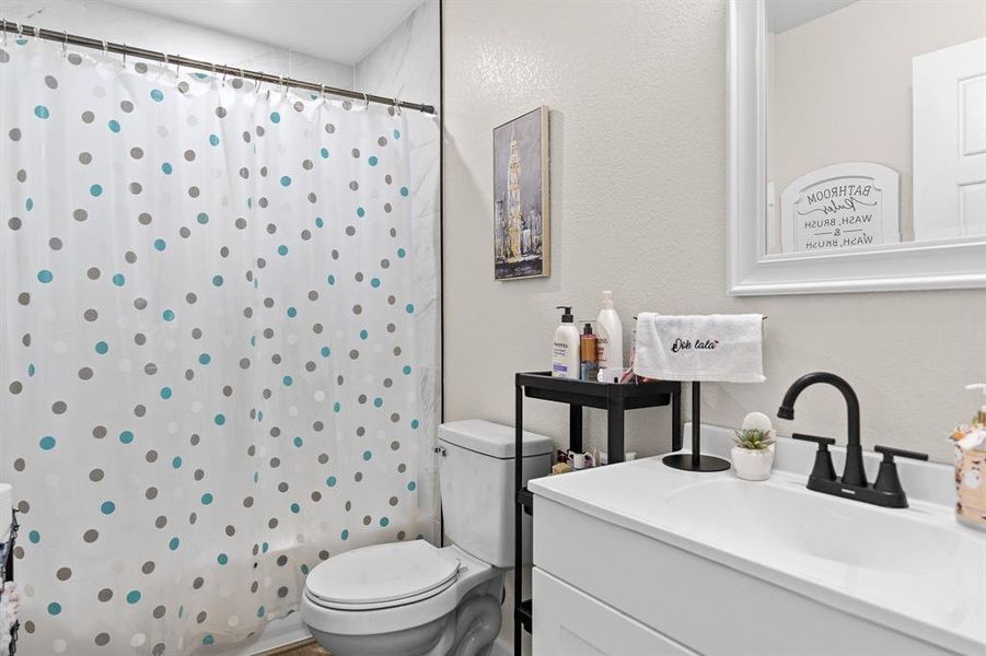 Furnished interior view inside a new home in , Granbury (Image 13).