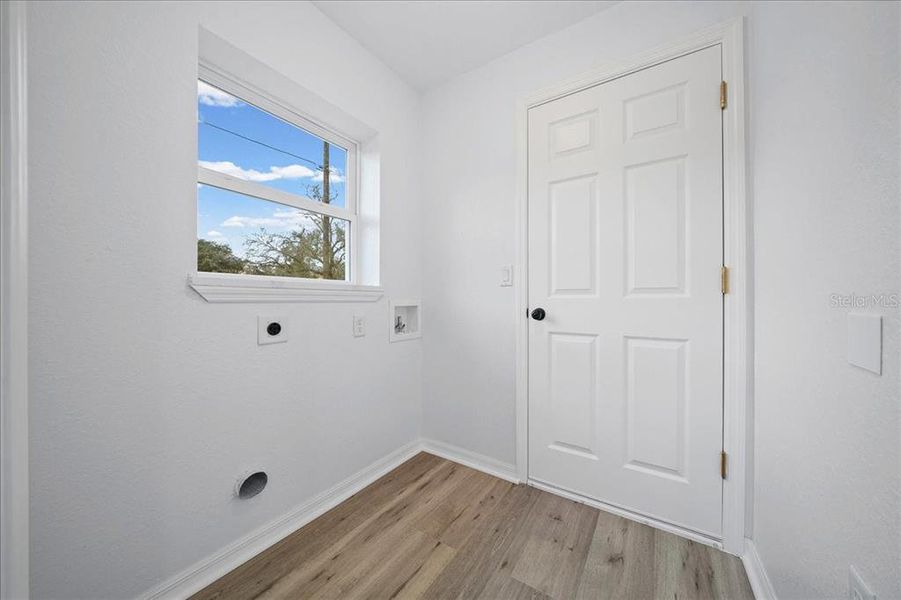 Spacious, unfurnished interior of a new home in , Ocklawaha (Image 13).