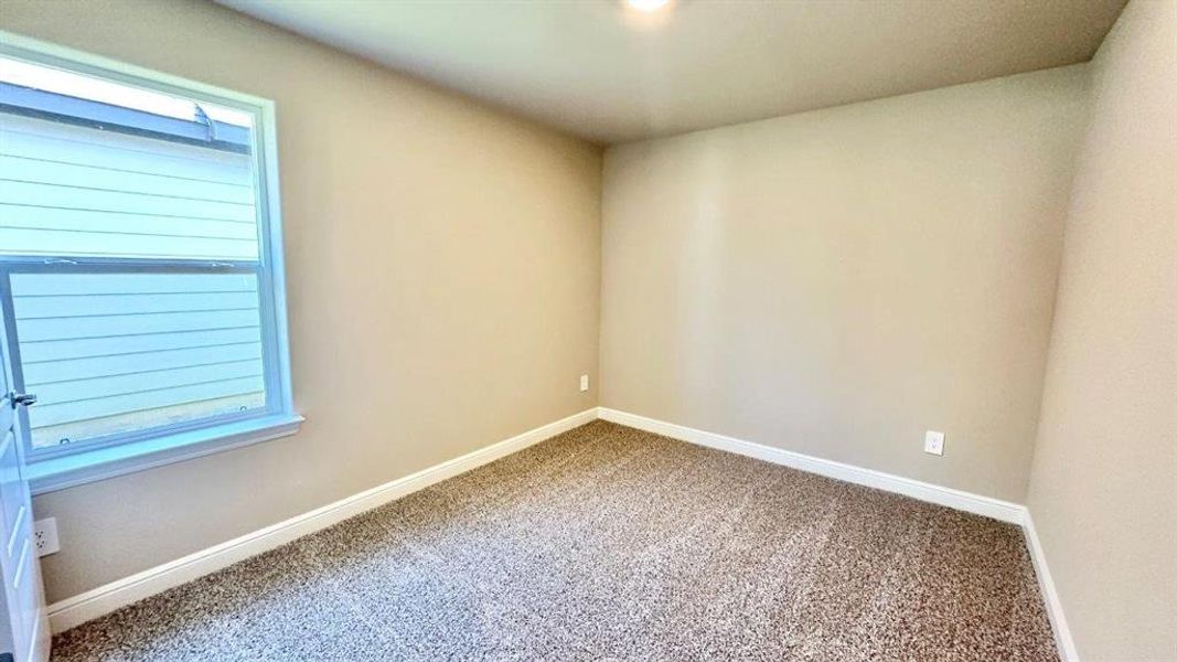 Spacious, unfurnished interior of a new home in Rock Creek Ranch, Fort Worth (Image 11). Spacious, unfurnished interior of a new home in Rock Creek Ranch, Fort Worth (Image 11).