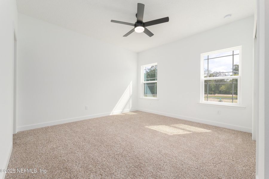 Spacious, unfurnished interior of a new home in , Middleburg (Image 13).