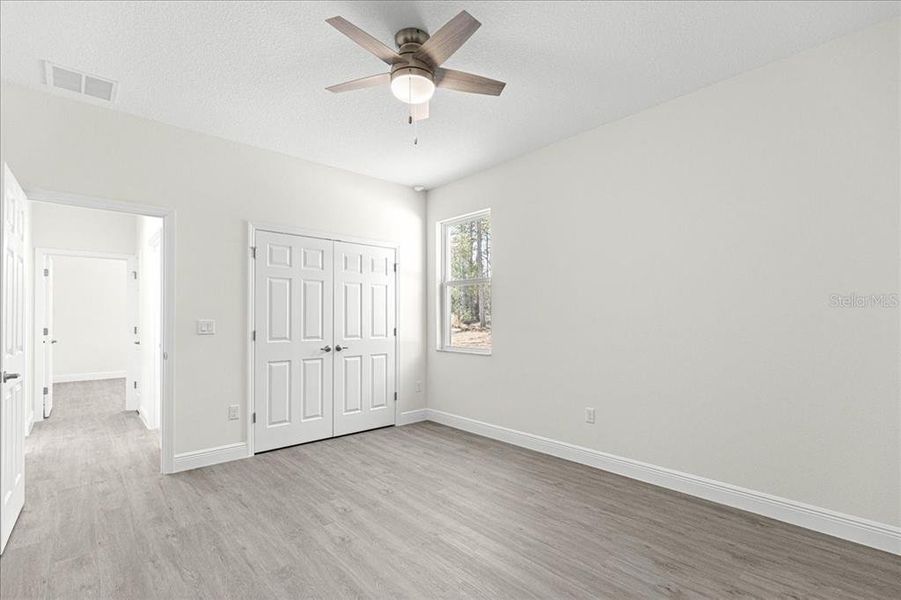 Spacious, unfurnished interior of a new home in , Dunnellon (Image 38).