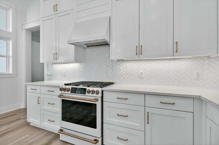 Furnished interior view inside a new home in , Port Aransas (Image 10).