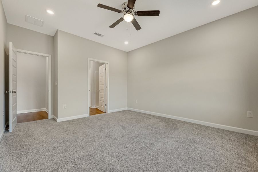 Spacious, unfurnished interior of a new home in Blossom Grove, Crestview (Image 35).