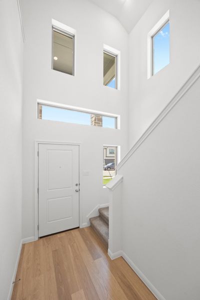 Spacious, unfurnished interior of a new home in Trinity Ranch, Elgin (Image 27).