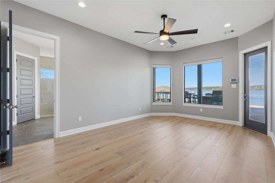 Spacious, unfurnished interior of a new home in , Montgomery (Image 22).