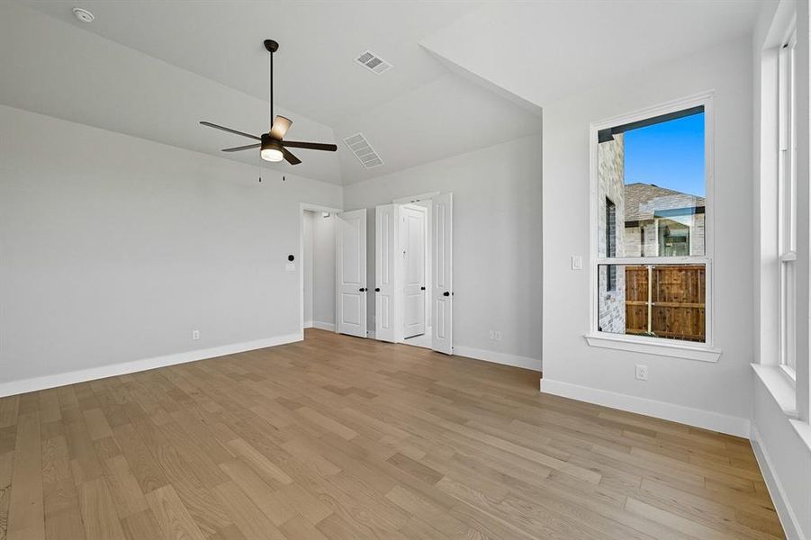 Spacious, unfurnished interior of a new home in Sandbrock Ranch: 70ft. lots, Aubrey (Image 18). Spacious, unfurnished interior of a new home in Sandbrock Ranch: 70ft. lots, Aubrey (Image 18).