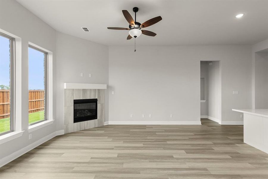 10. 3231 Tobias - Family (3) 10. 3231 Tobias - Family (3)