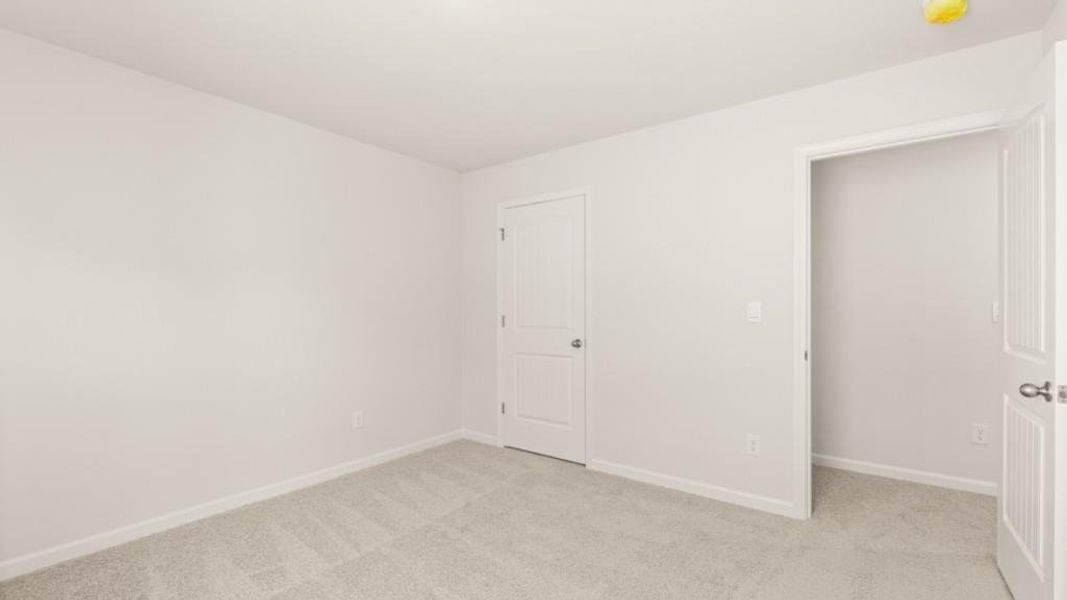 Spacious, unfurnished interior of a new home in Falcon Landing, Gainesville (Image 37).