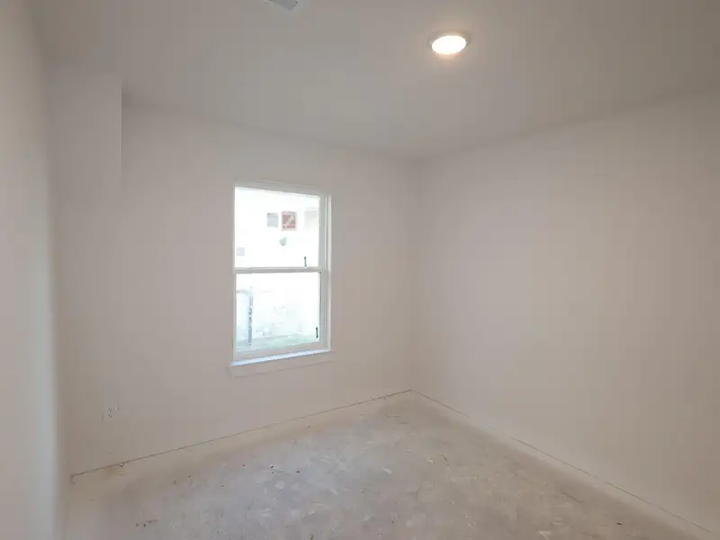 Spacious, unfurnished interior of a new home in Sorella, Tomball (Image 8). Spacious, unfurnished interior of a new home in Sorella, Tomball (Image 8).