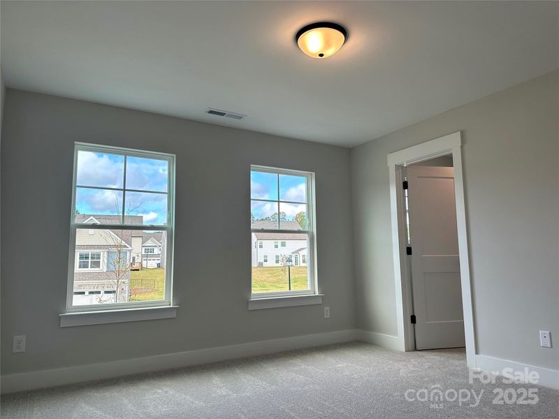 Image 21 of a home in Summerlin.