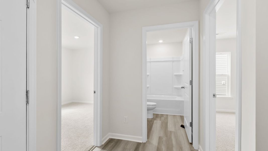 Spacious, unfurnished interior of a new home in Harper Ridge, Roebuck (Image 16). Spacious, unfurnished interior of a new home in Harper Ridge, Roebuck (Image 16).