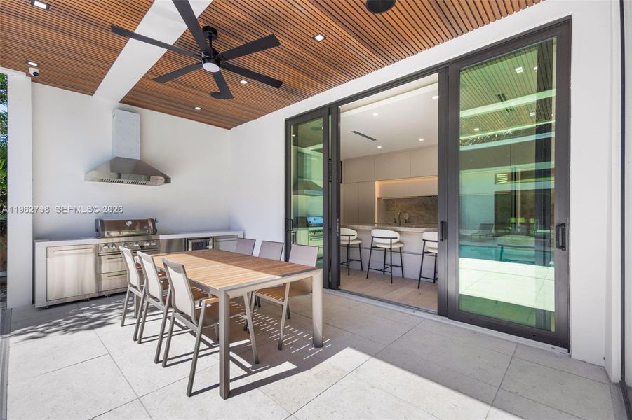 Exterior details and patio area of a home in , Miami (Image 32).