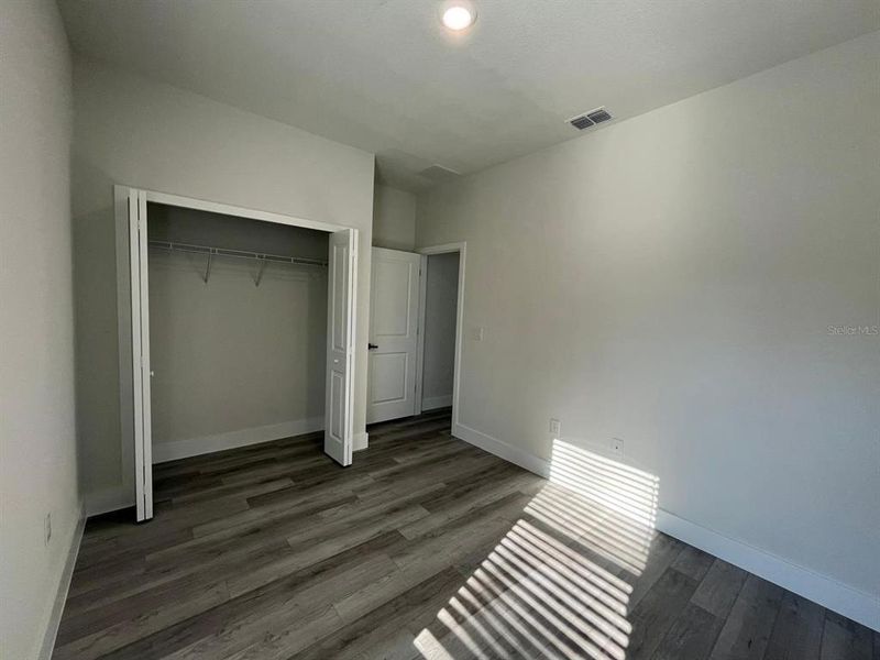Spacious, unfurnished interior of a new home in , Citrus Springs (Image 27).