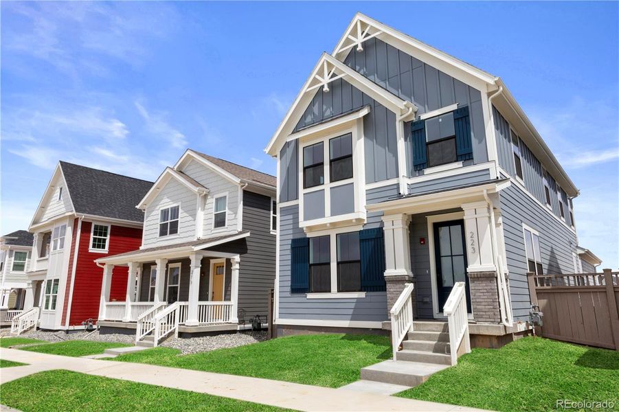 Front exterior of a new home in Westerly, Erie, CO, highlighting curb appeal (Image 2). Front exterior of a new home in Westerly, Erie, CO, highlighting curb appeal (Image 2).