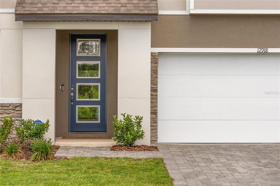 Exterior details and patio area of a home in Meridian Parks, Orlando (Image 26). Exterior details and patio area of a home in Meridian Parks, Orlando (Image 26).