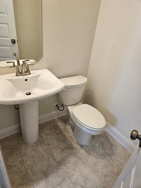 Furnished interior view inside a new home in West Farmington, Van Alstyne (Image 7). Furnished interior view inside a new home in West Farmington, Van Alstyne (Image 7).