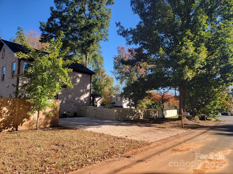 Image 22 of a home in .