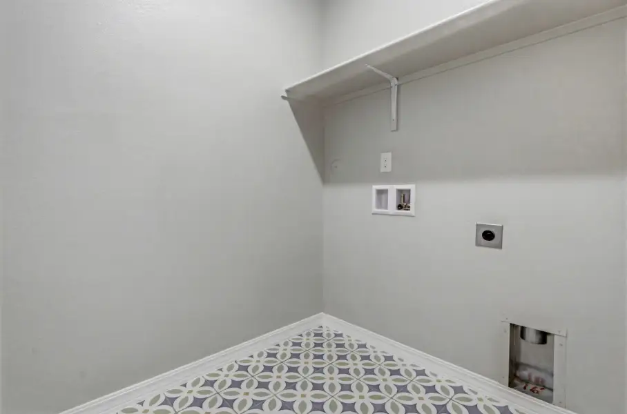 Spacious, unfurnished interior of a new home in Paseo del Este, El Paso (Image 43). Spacious, unfurnished interior of a new home in Paseo del Este, El Paso (Image 43).