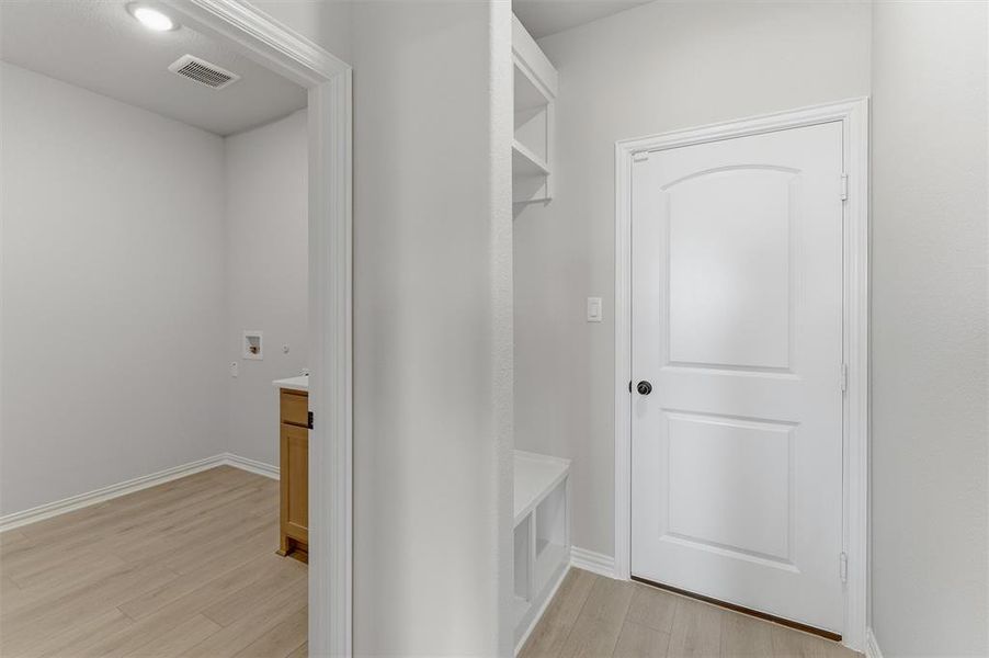 Spacious, unfurnished interior of a new home in Cedar Ridge Estates, Anna (Image 29).