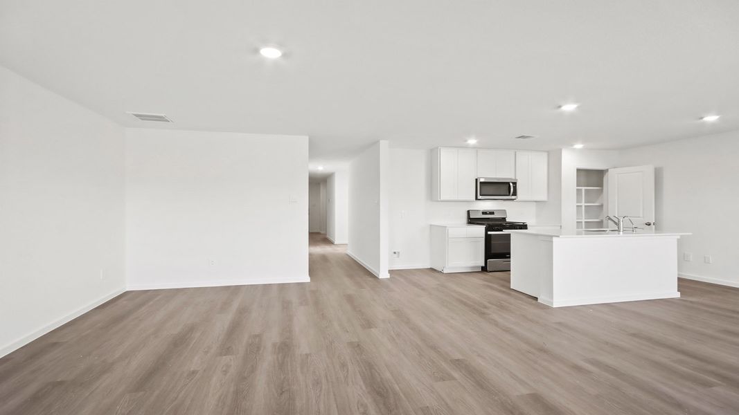 Representative unfurnished interior of a home built from the Bailey by D.R. Horton in Lexington Heights, Willis (Image 13). Representative unfurnished interior of a home built from the Bailey by D.R. Horton in Lexington Heights, Willis (Image 13).