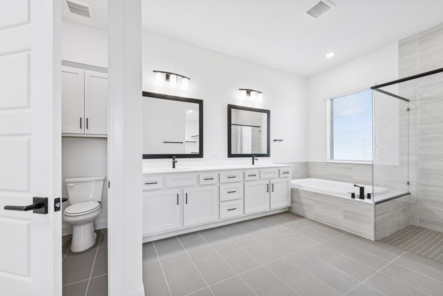 The Gammill - Owner's Bath The Gammill - Owner's Bath