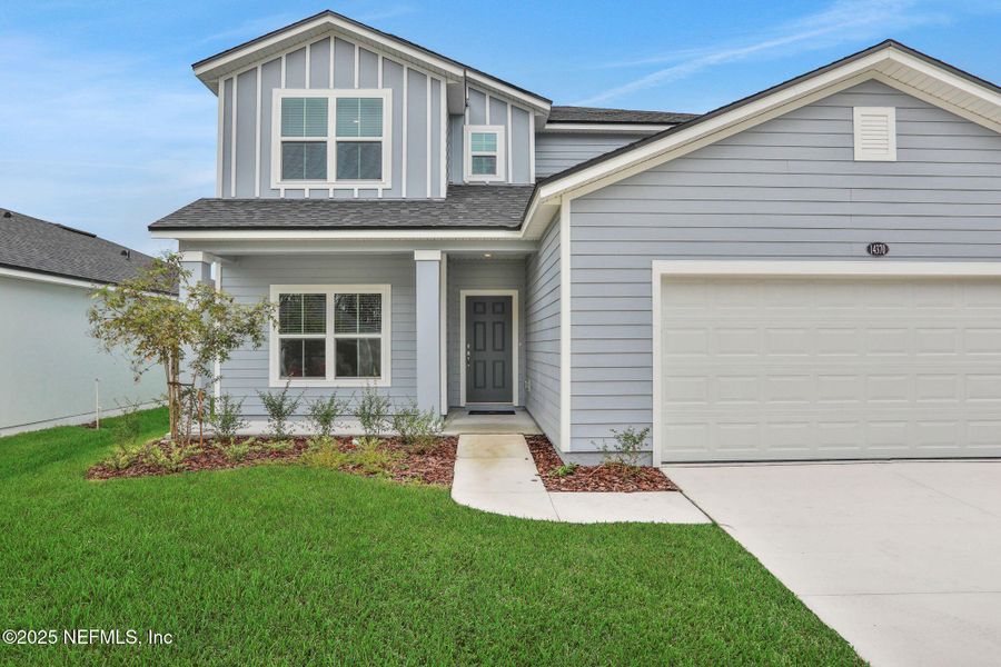 Exterior details and patio area of a home in Bellbrooke, Jacksonville (Image 22).